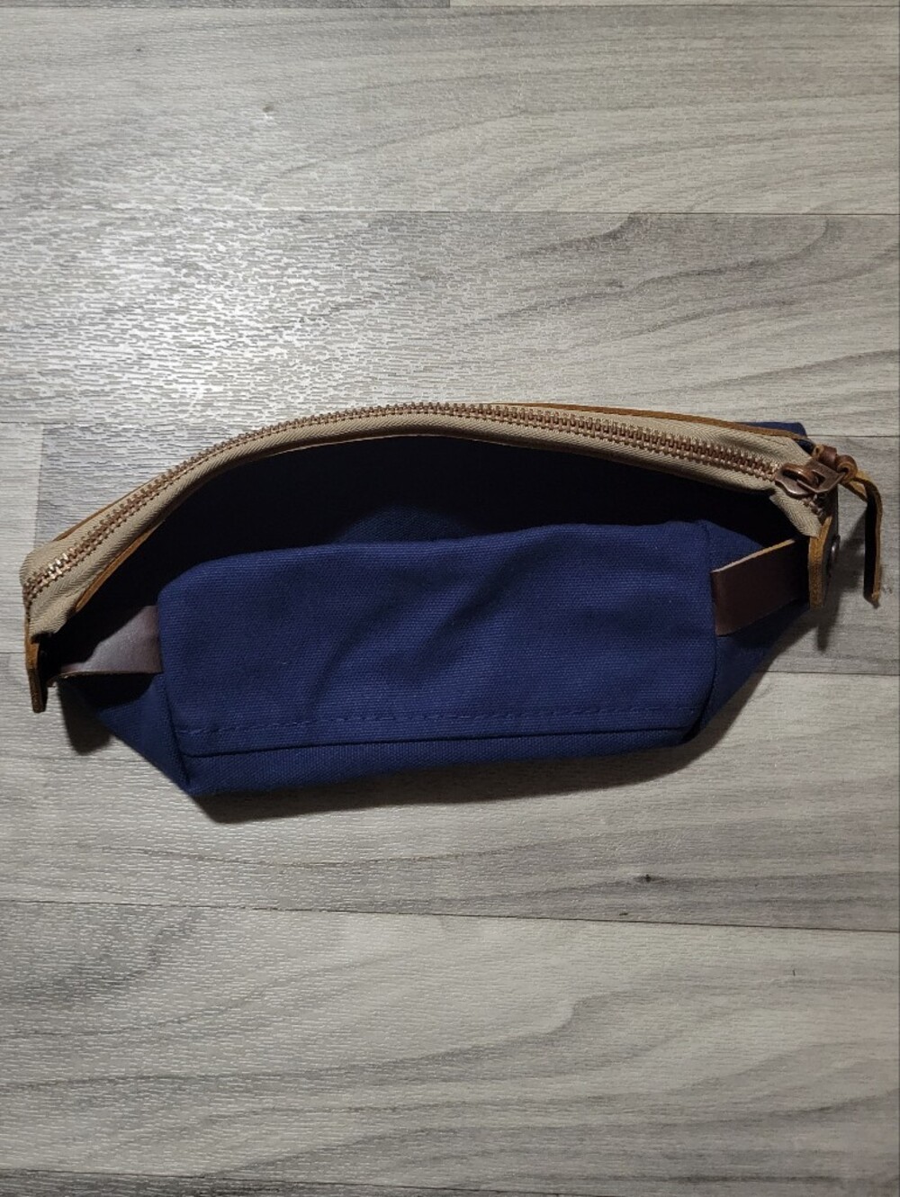 Pendleton Toiletry Bag - Picture 3 of 7